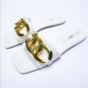 Zara* white leather sandals with gold chunky chain